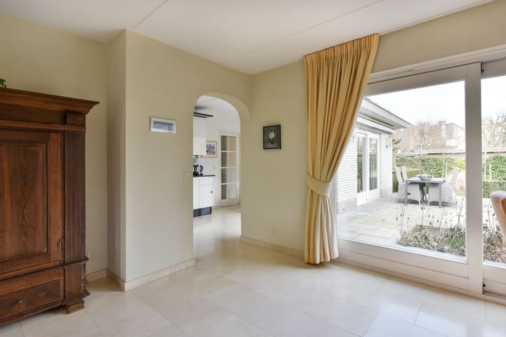 Photo 13 of Oosterlandweg 2