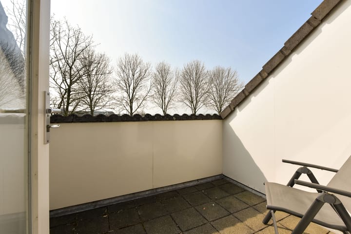 Photo 32 of Oosterlandweg 2