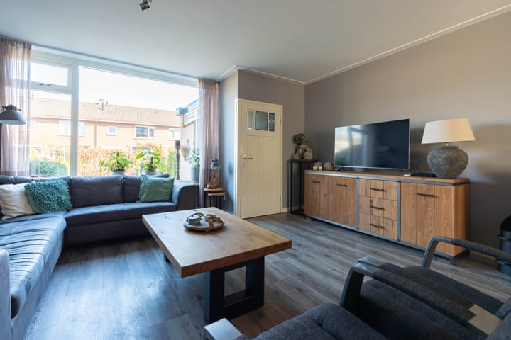 Foto 14 van van Lennepstraat 12