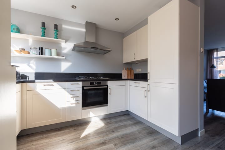 Foto 18 van van Lennepstraat 12