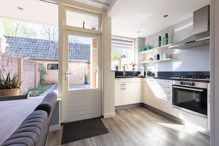 Foto 17 van van Lennepstraat 12