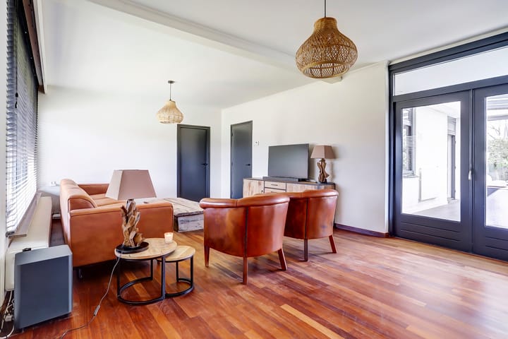 Photo 7 of John Kennedy-laan 9