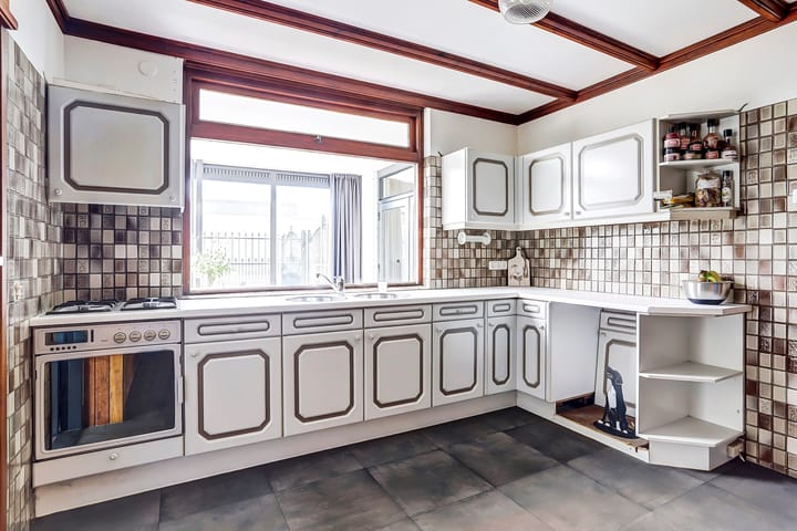 Photo 10 of John Kennedy-laan 9