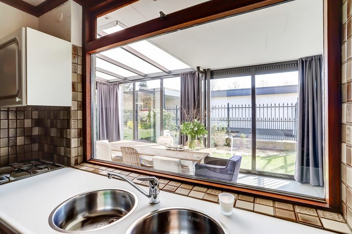 Photo 12 of John Kennedy-laan 9