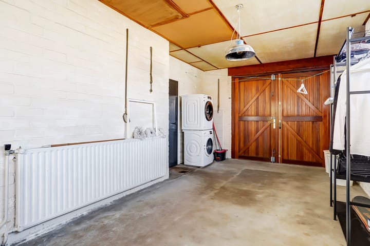 Photo 29 of John Kennedy-laan 9