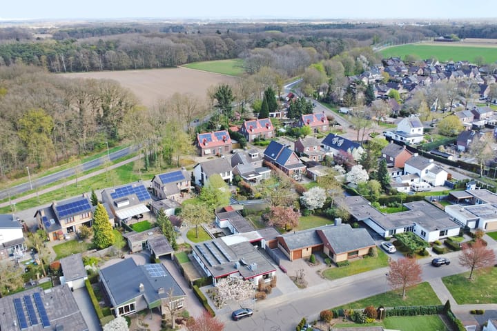 Photo 44 of John Kennedy-laan 9