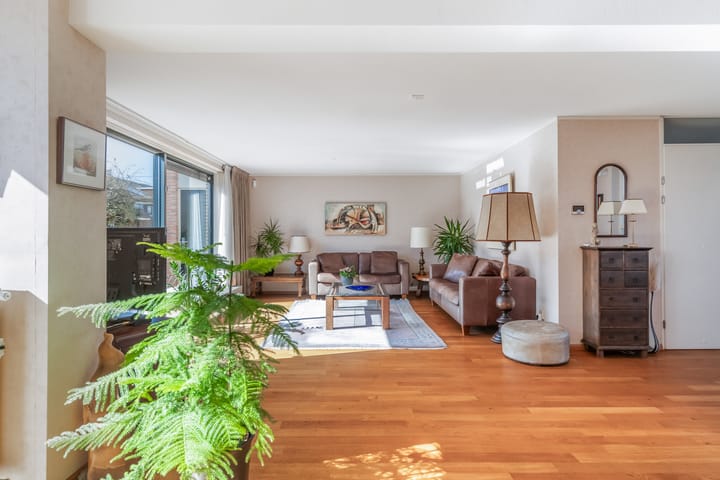 Foto 10 van Albert Schweitzerlaan 1