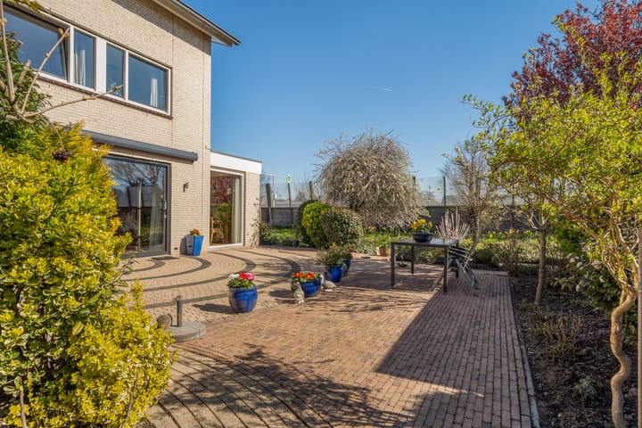 Foto 19 van Albert Schweitzerlaan 1