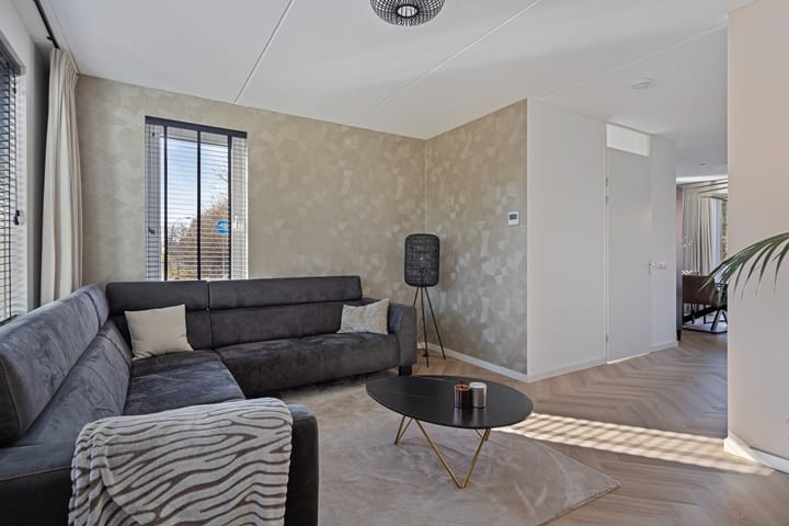 Photo 8 of Eikenwal 2