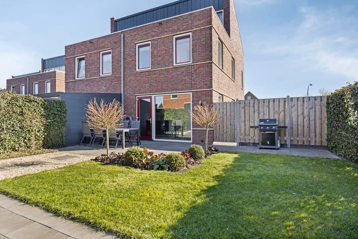 Photo 32 of Eikenwal 2