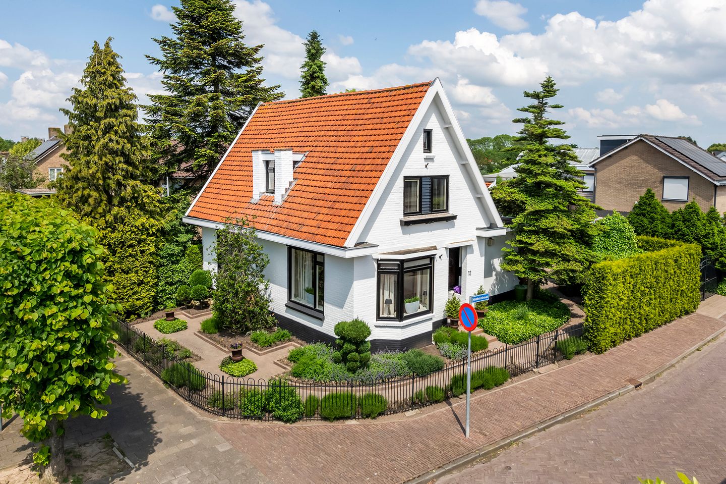 Foto 1 van Middenstraat 12