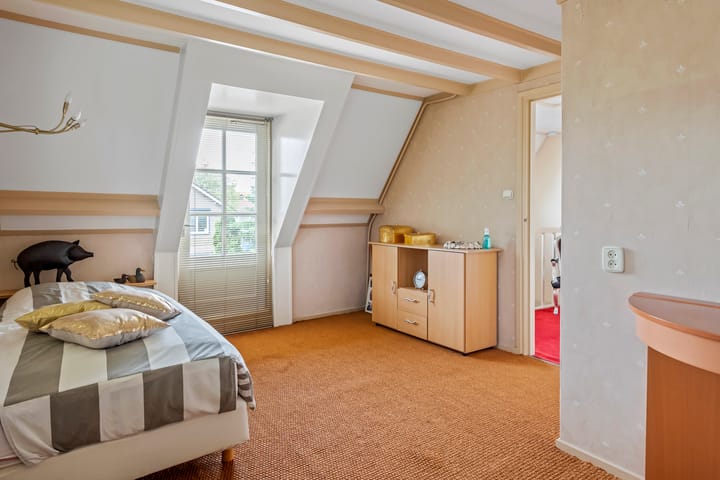 Foto 31 van Middenstraat 12