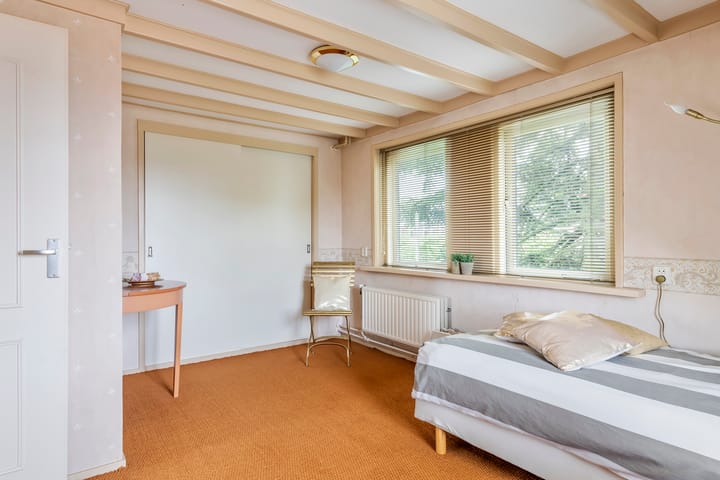 Foto 32 van Middenstraat 12