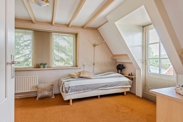 Foto 33 van Middenstraat 12