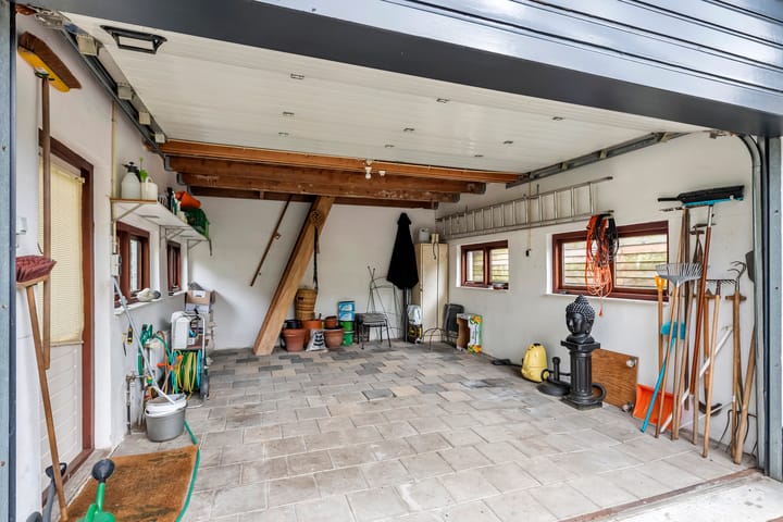 Foto 37 van Middenstraat 12