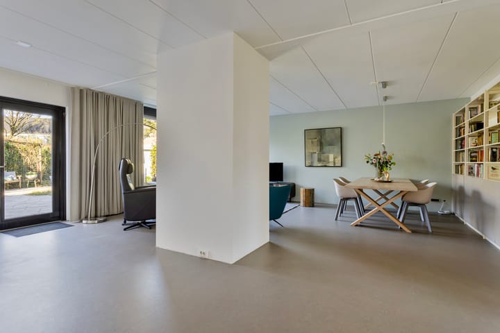 Foto 2 van Phobos 12