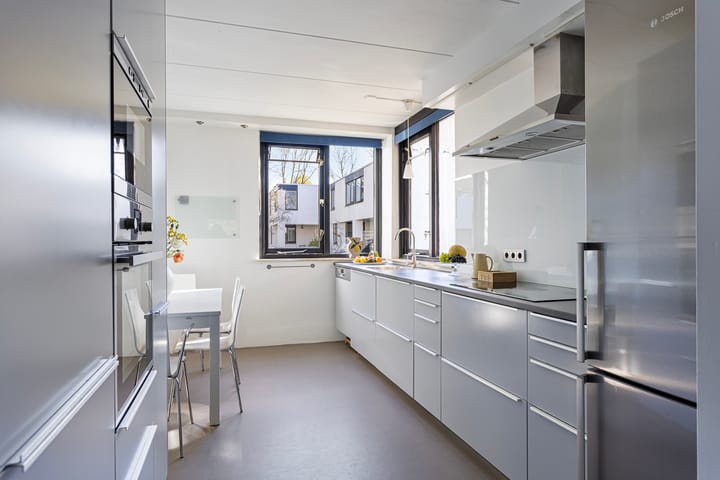 Foto 3 van Phobos 12