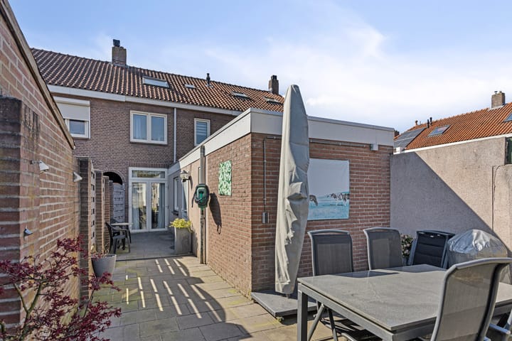 Foto 6 van De Riemerstraat 4