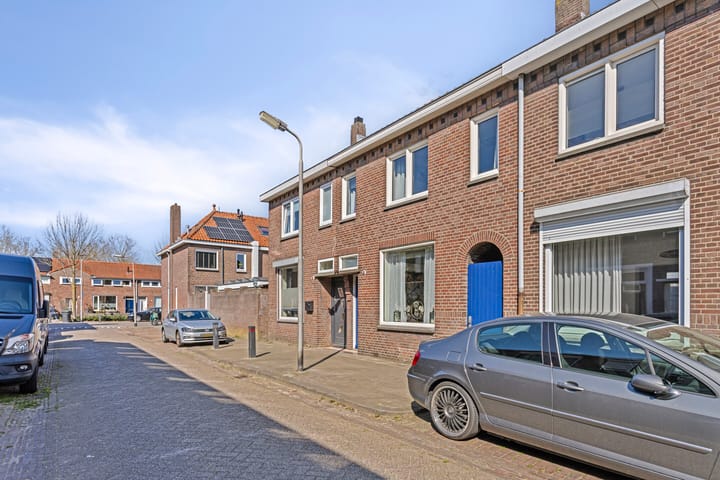 Foto 8 van De Riemerstraat 4