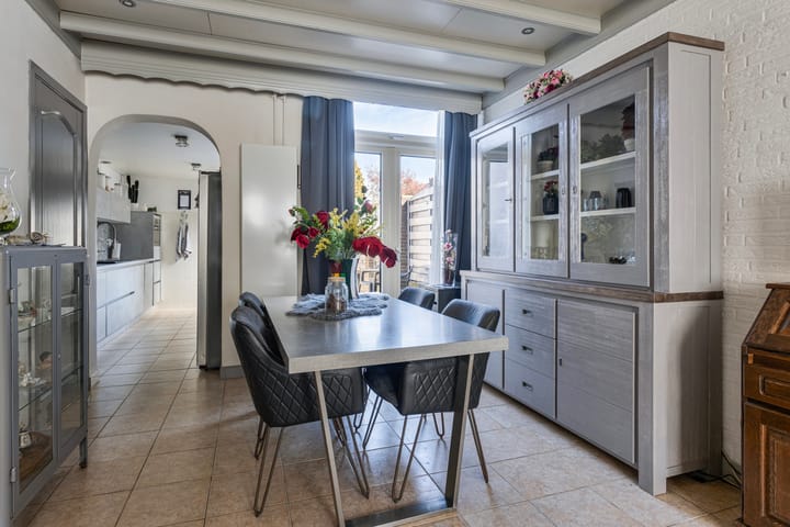 Foto 13 van De Riemerstraat 4