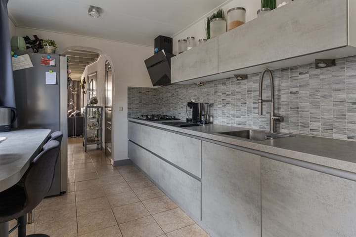 Foto 16 van De Riemerstraat 4