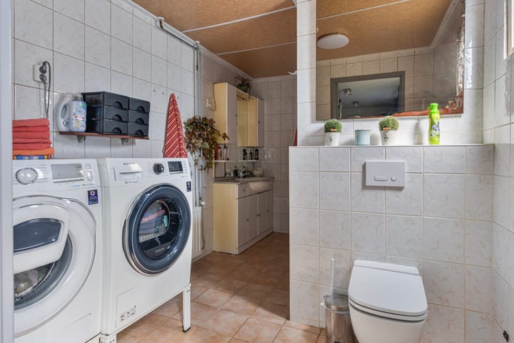 Foto 17 van De Riemerstraat 4