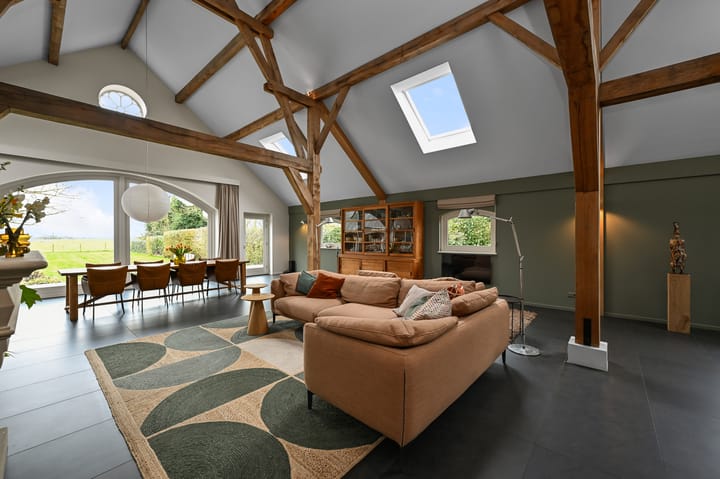 Photo 11 of Oosteinde 34