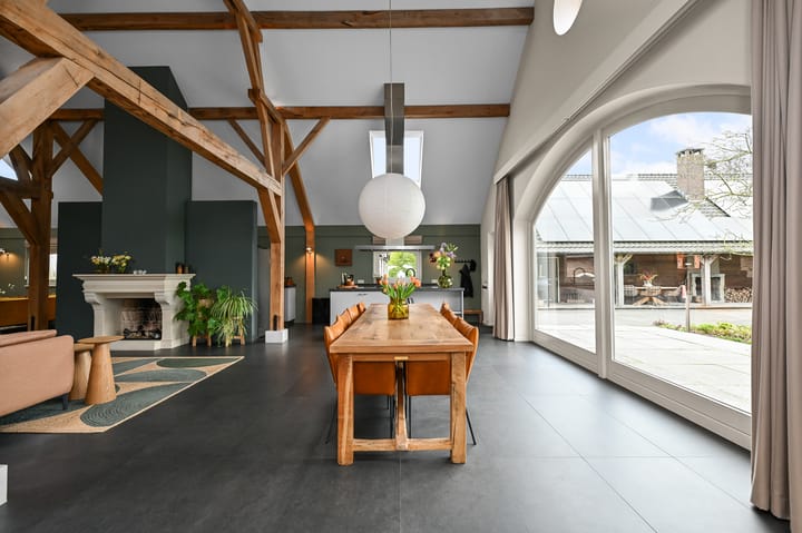 Photo 15 of Oosteinde 34