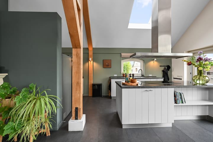 Photo 16 of Oosteinde 34