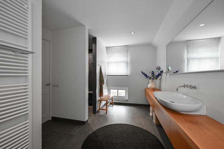 Photo 24 of Oosteinde 34