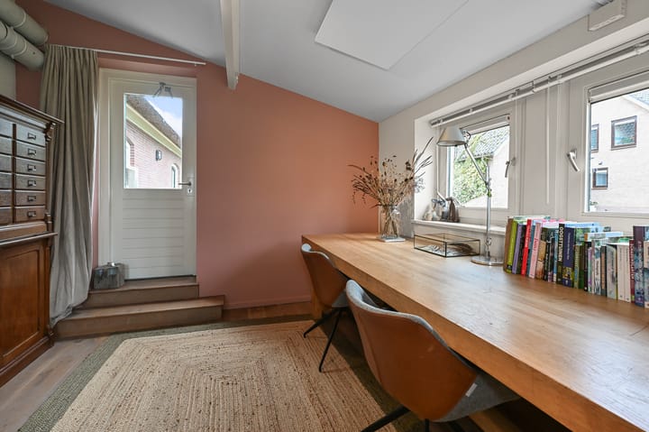 Photo 30 of Oosteinde 34