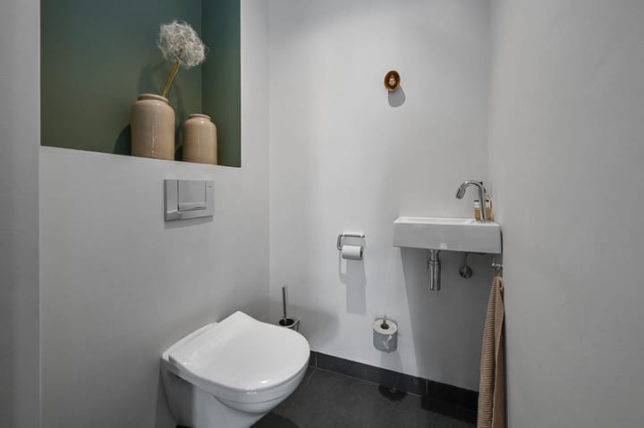 Photo 32 of Oosteinde 34