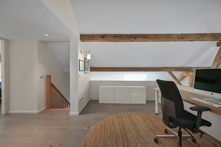 Photo 34 of Oosteinde 34