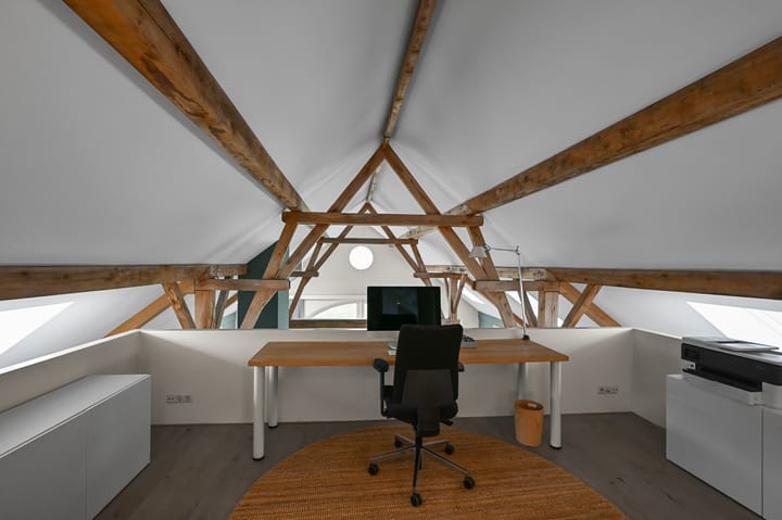 Photo 35 of Oosteinde 34