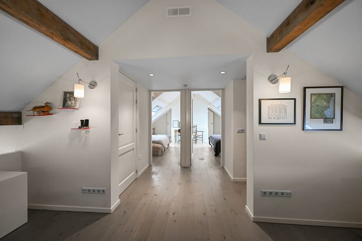 Photo 37 of Oosteinde 34