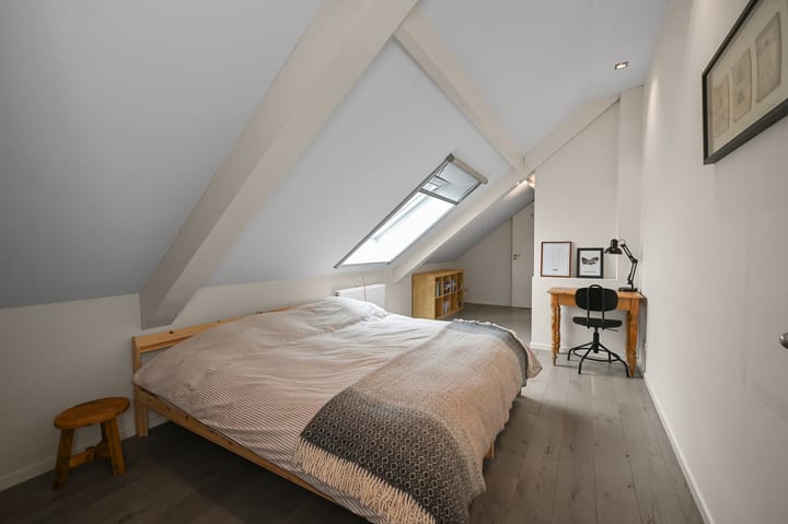 Photo 38 of Oosteinde 34