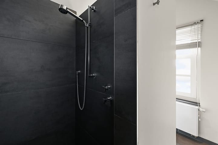 Photo 41 of Oosteinde 34