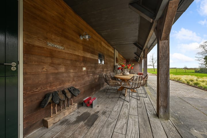 Photo 49 of Oosteinde 34