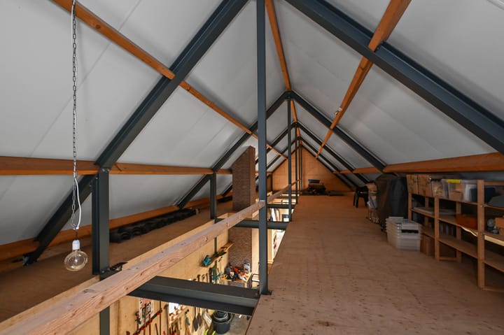 Photo 54 of Oosteinde 34