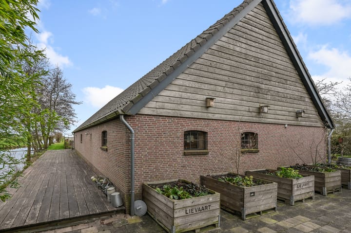 Photo 59 of Oosteinde 34