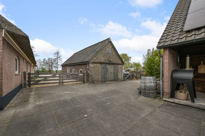 Photo 61 of Oosteinde 34