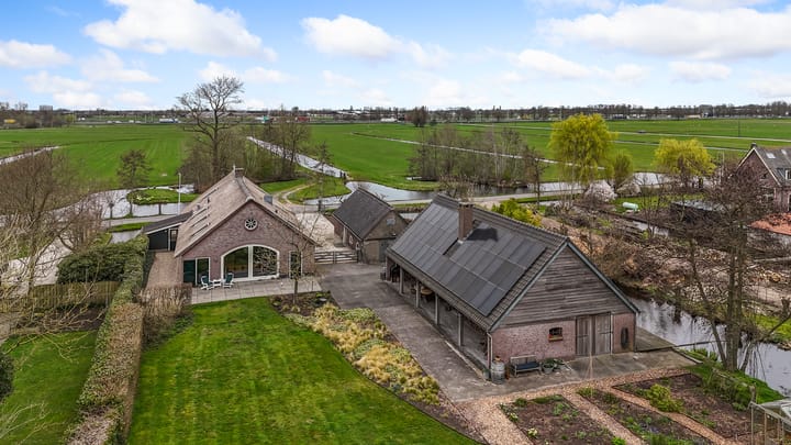 Photo 64 of Oosteinde 34