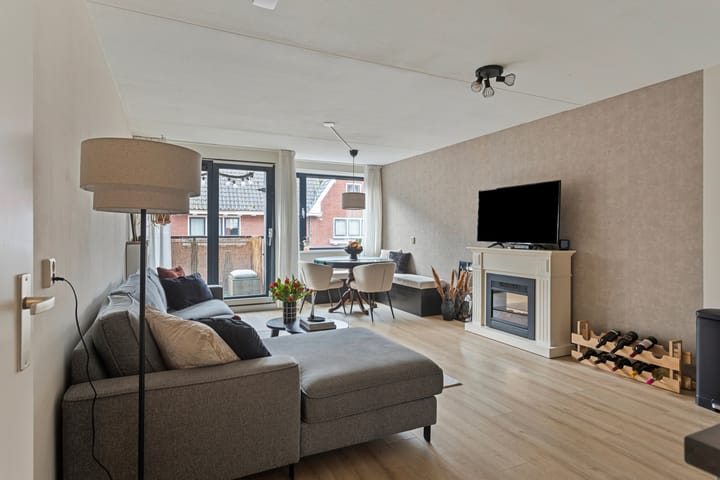 Photo 11 of J.G. Sandbrinkstraat 1-02