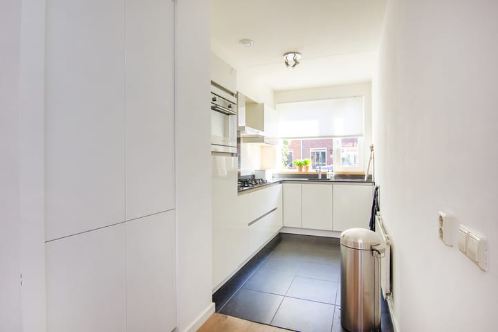 Foto 11 van Lijnbaanstraat 10