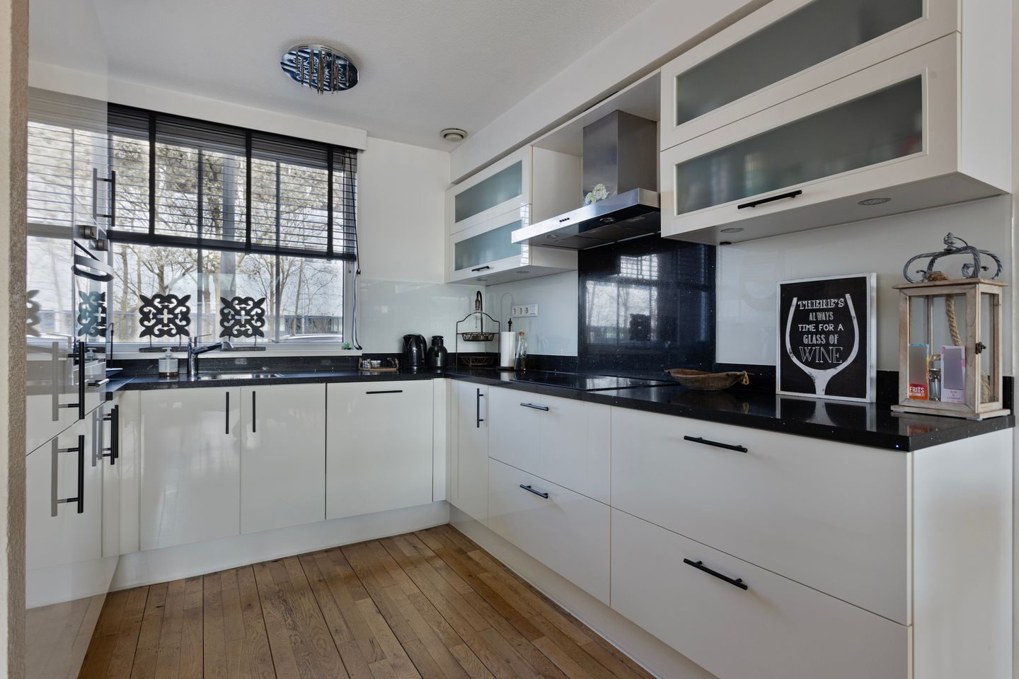 Foto 14 van Basisveenstraat 25