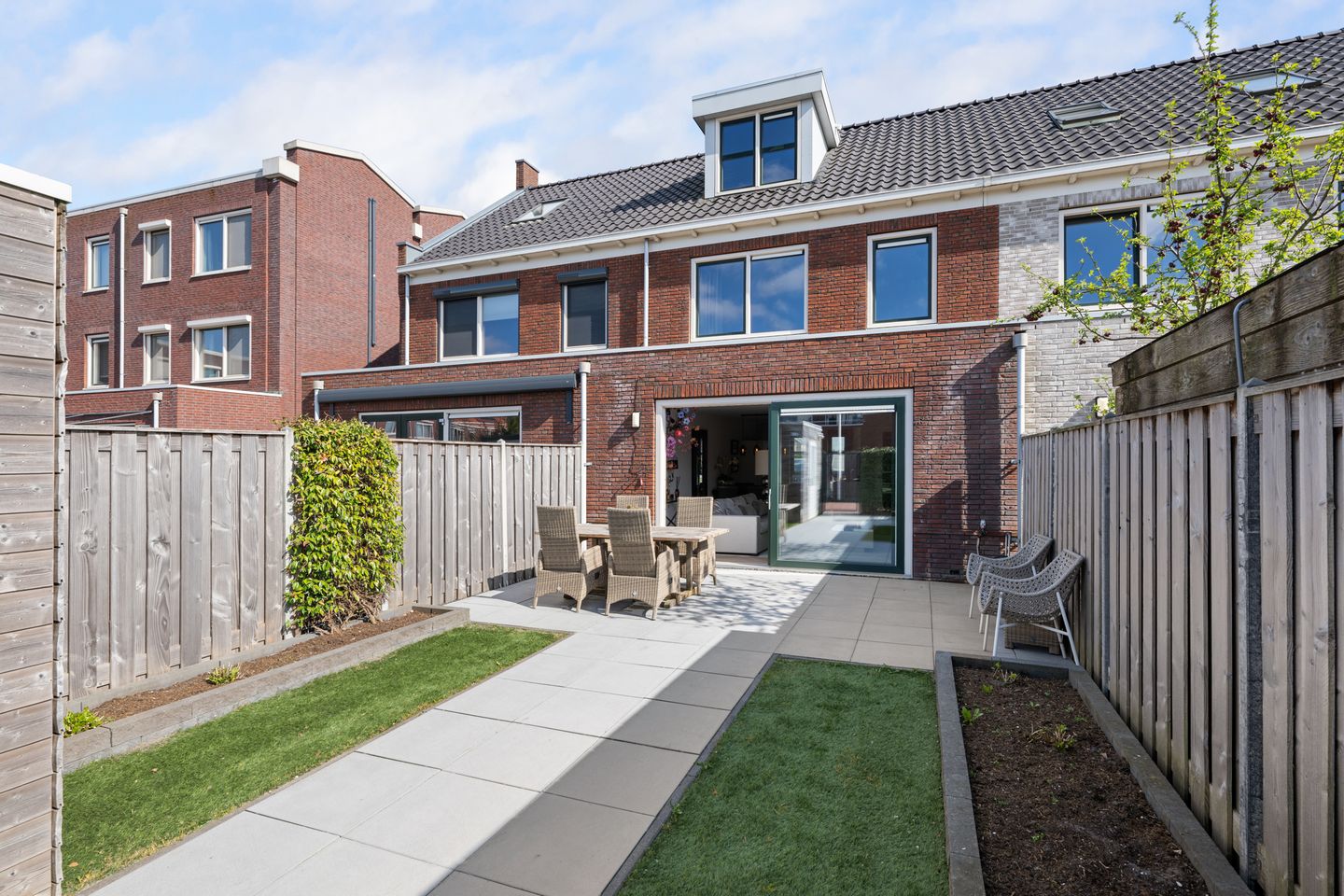 Foto 1 van Van Oranje-Nassaulaan 127