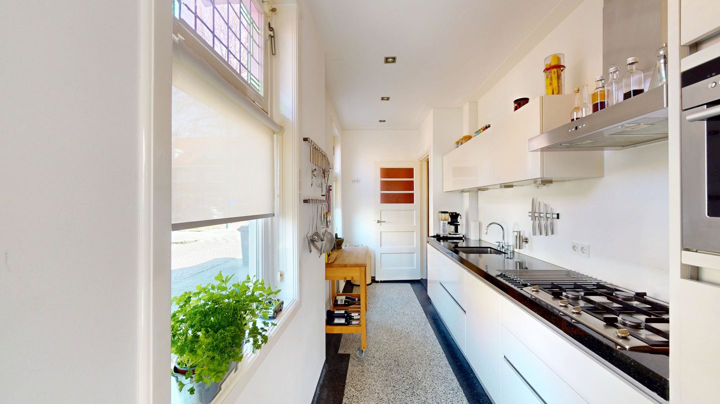 Foto 25 van Prins Alexanderstraat 30