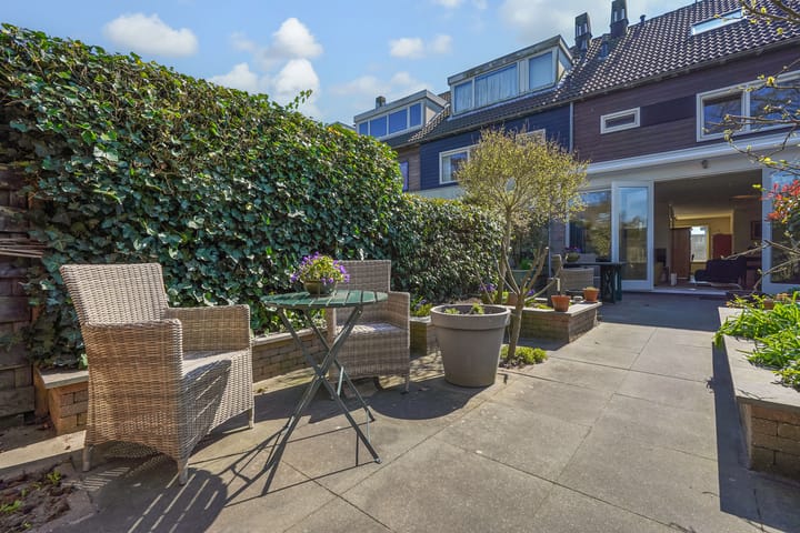 Photo 15 of Oe Thantstraat 29