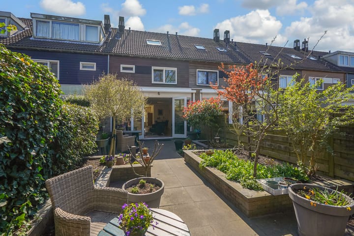 Photo 17 of Oe Thantstraat 29