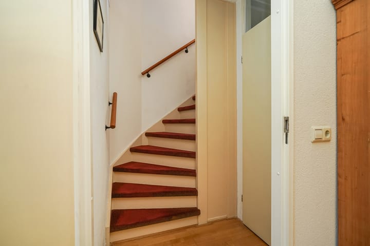 Photo 22 of Oe Thantstraat 29